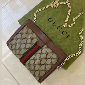 Authentic Gucci Crossbag